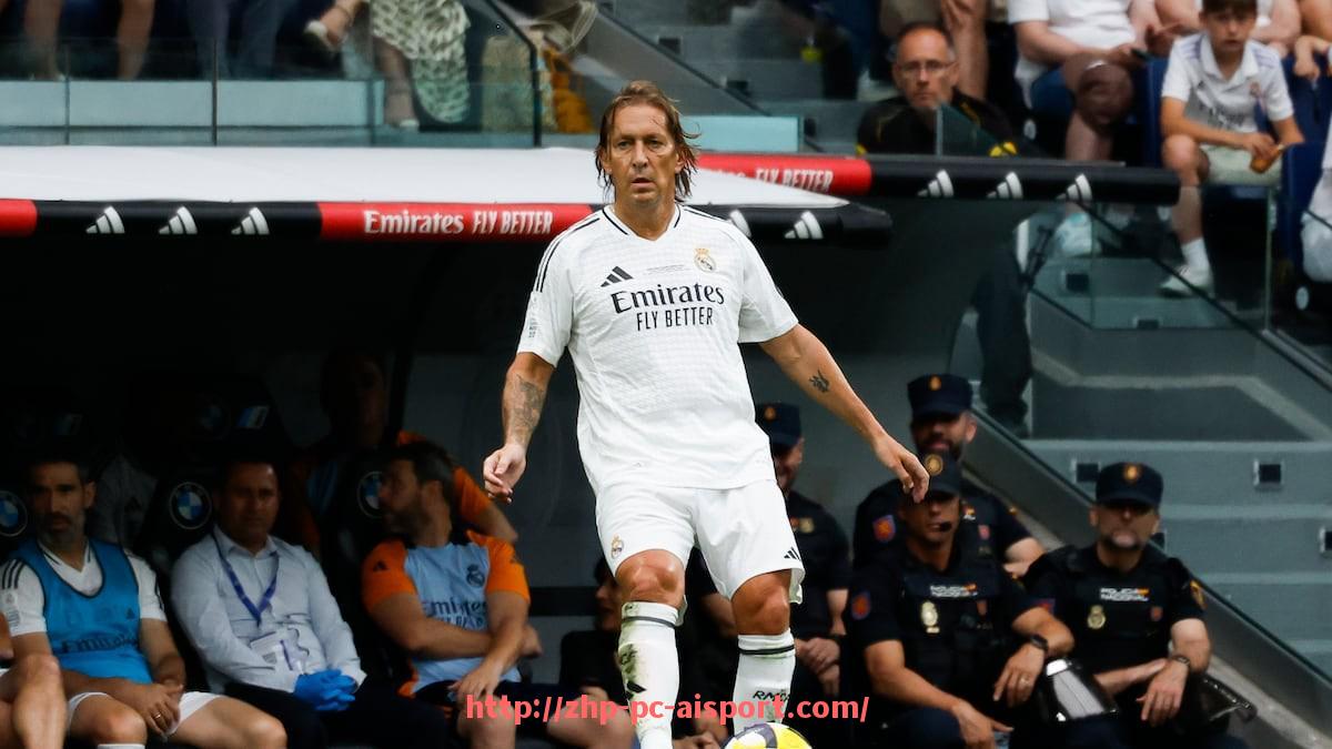 爱体育-CBA与中国足球的关系:篮球联盟如何促进中国足球发展