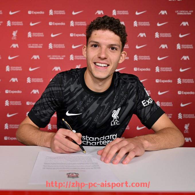 爱体育-世俱杯VAR技术使用现状与争议案例复盘解析